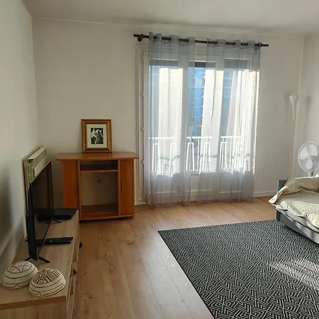 Amaryllis Apartment